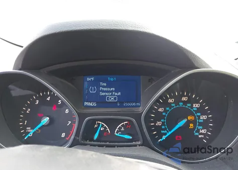 2014 Ford Escape S z USA, uszkodzony, nr VIN 1FMCU0F73EUC98951